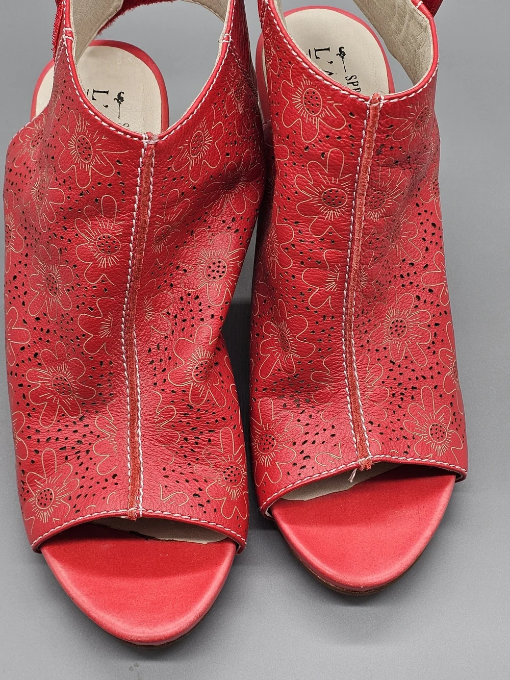 L'ATISTE Red Floral Cutout Peep-Toe Slingback Sandals